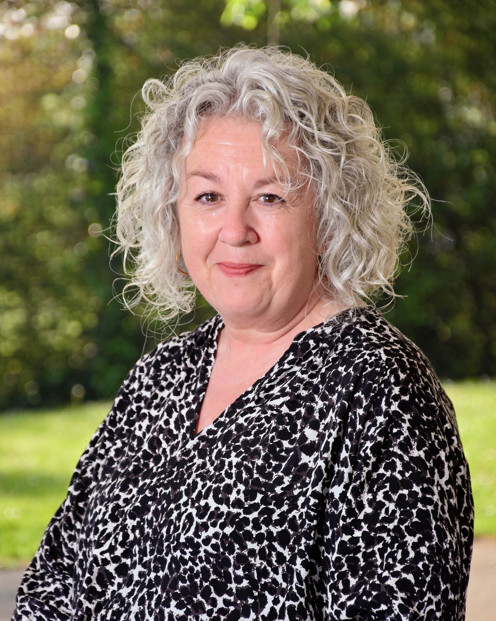 Photo of Mrs Amanda Aze